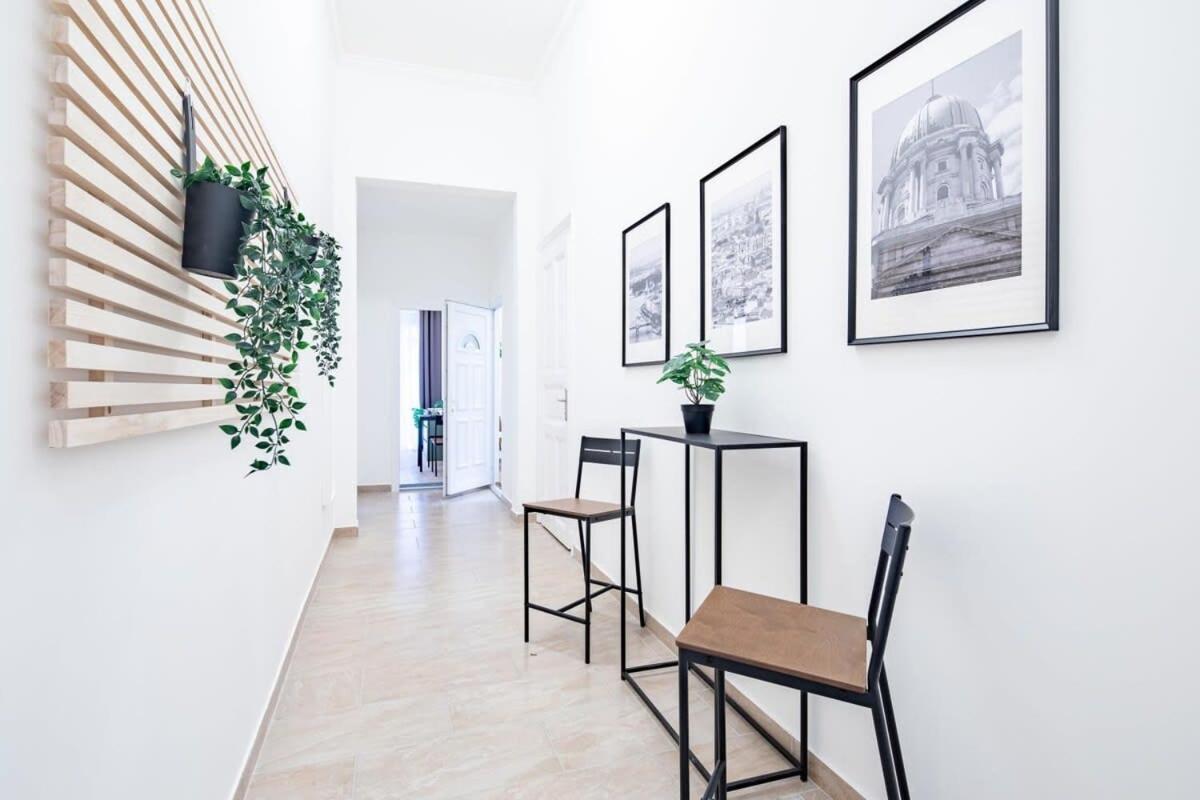 Central - New - Comfy Ac Studio Budapest Luaran gambar